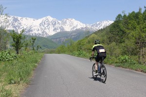 白馬三山を見ながら進む